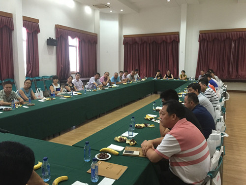 中国制药企业高管莅临先锋参观指导现场图-3