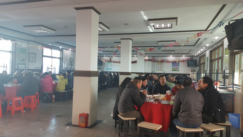 全体员工与公司领导齐聚一堂，共飨盛典2