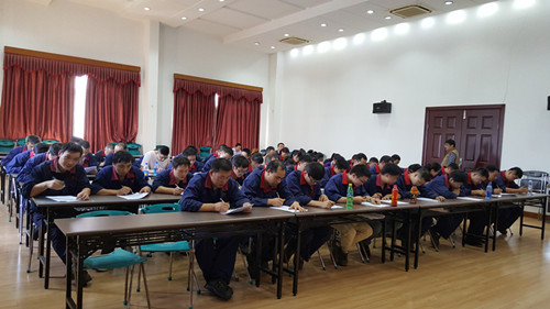 先锋车间专业技能考试中